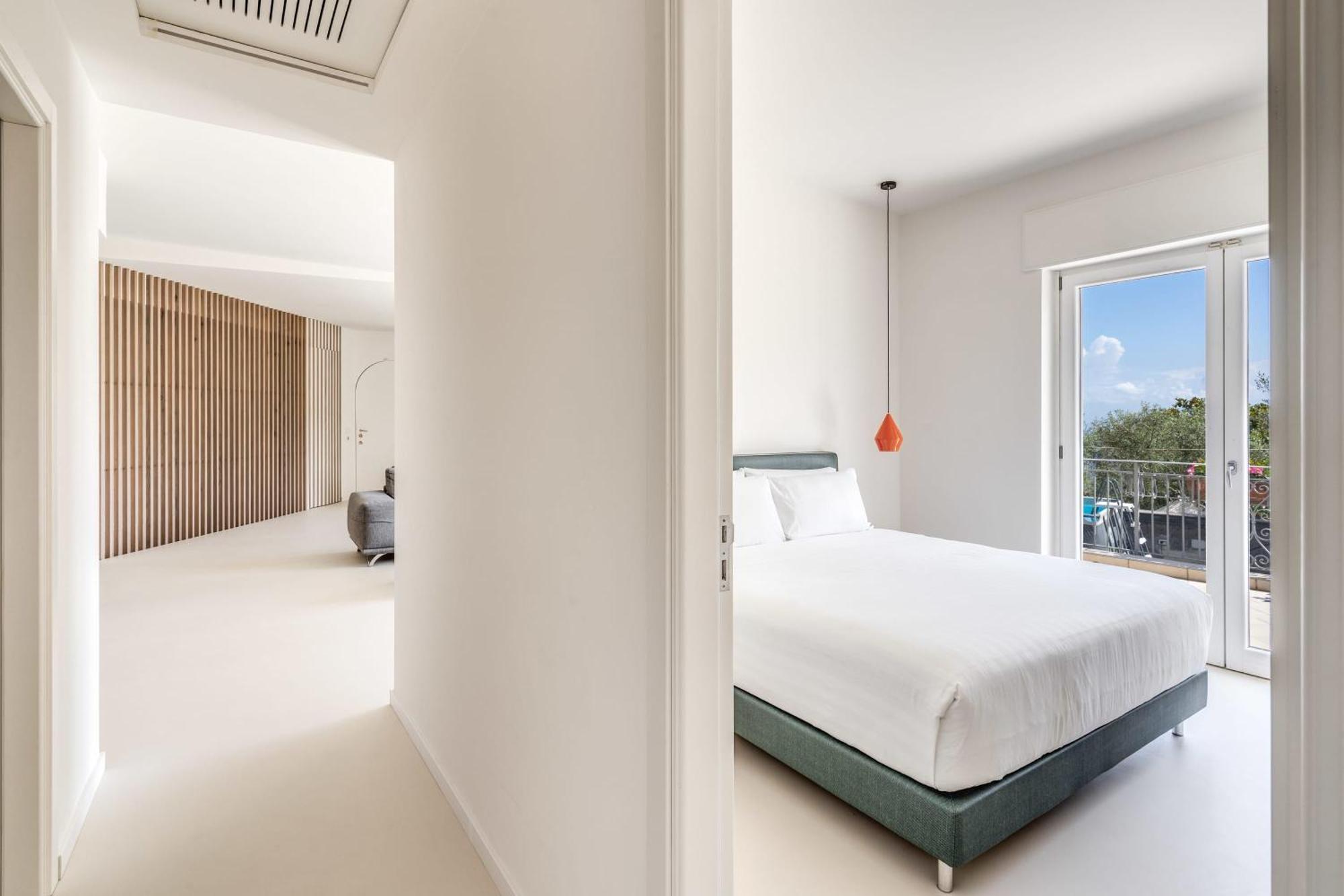 Villa Milena Modern Elegance Views And Guest Services ซอร์เรนโต ภายนอก รูปภาพ