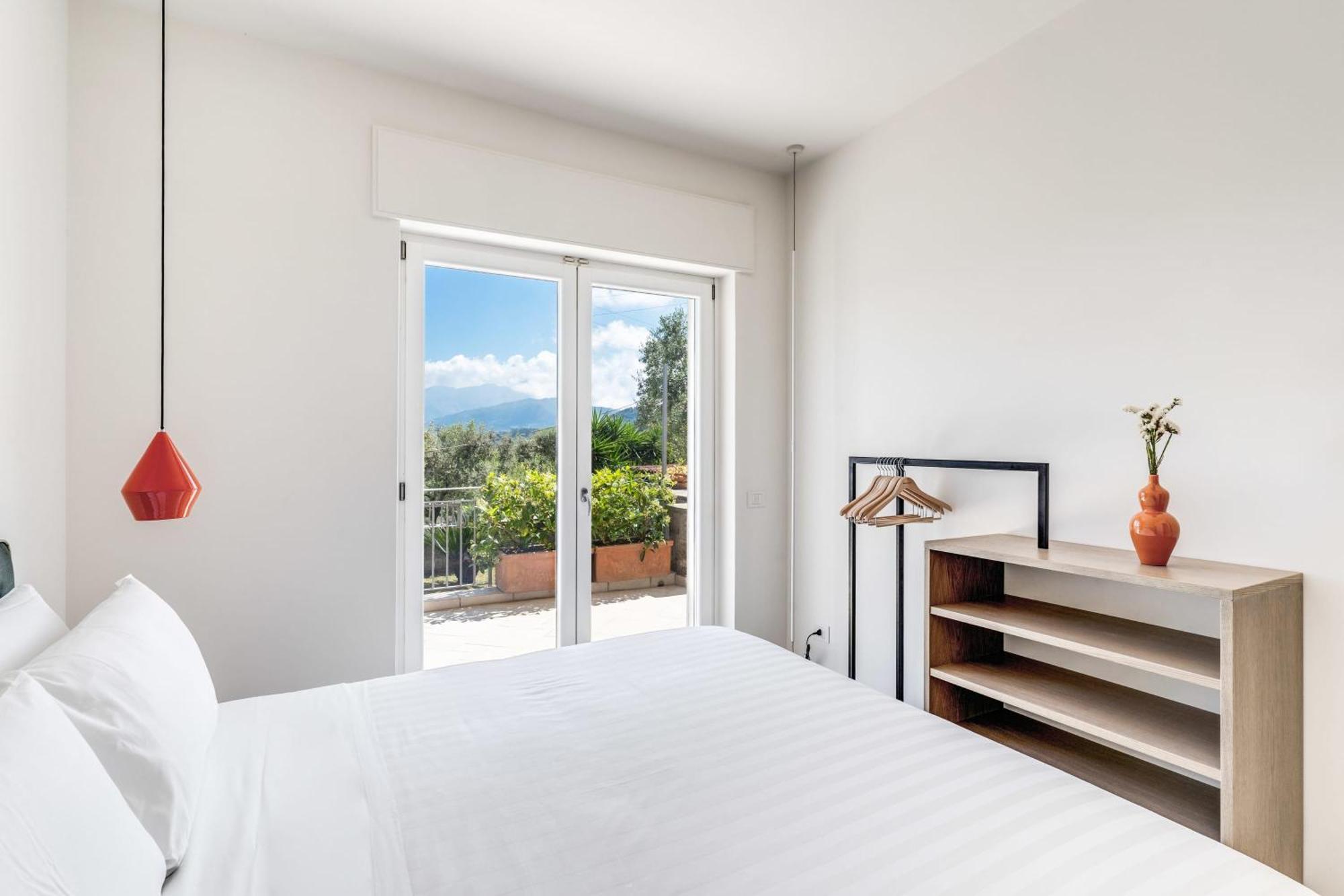 Villa Milena Modern Elegance Views And Guest Services ซอร์เรนโต ภายนอก รูปภาพ