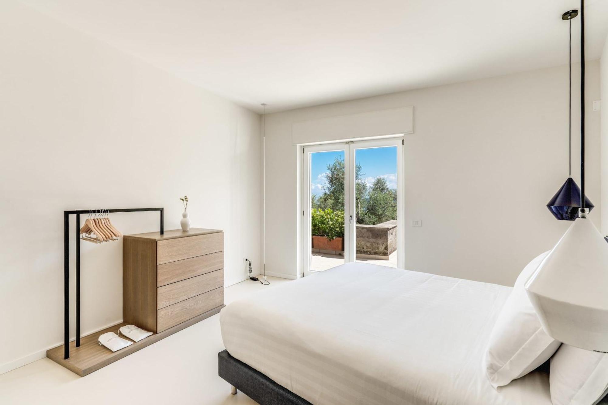 Villa Milena Modern Elegance Views And Guest Services ซอร์เรนโต ภายนอก รูปภาพ
